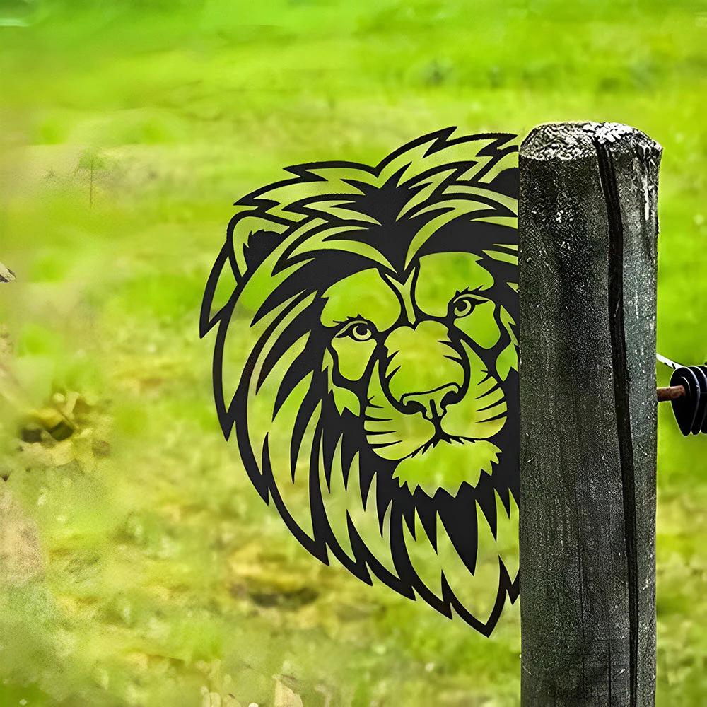 Lion Curieux Plaque Métallique – Décoration de Jardin Extérieur Animale